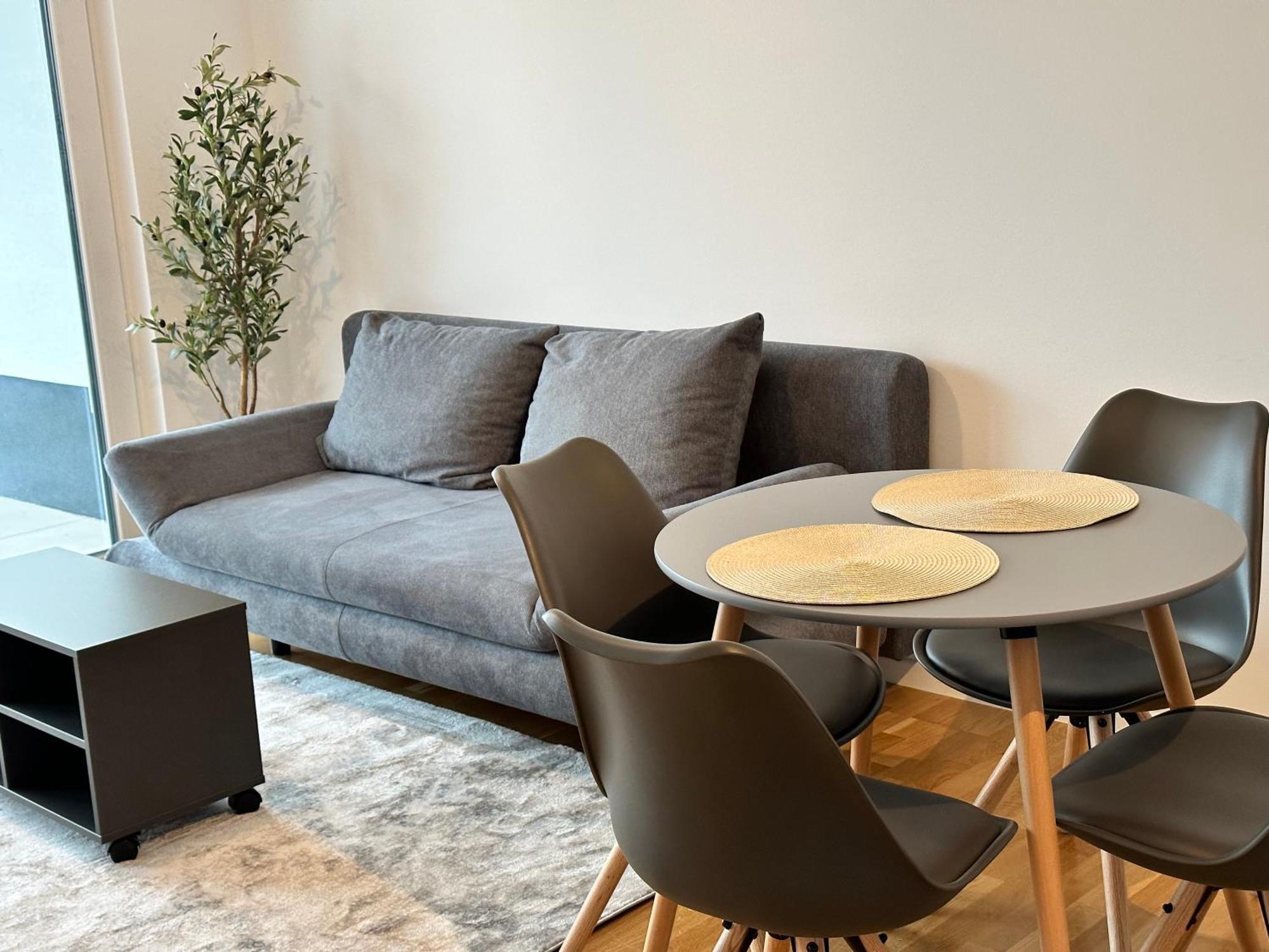 Modernes Apartment I Parkplatz I Terrasse Blumberg Luaran gambar